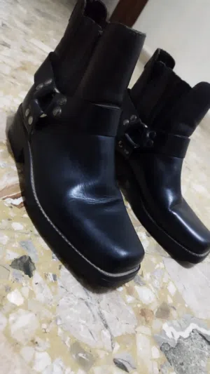 بوت صناعة هندية