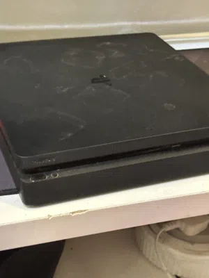 PS4 slim WITH power cable and controller and controller charger dm fast