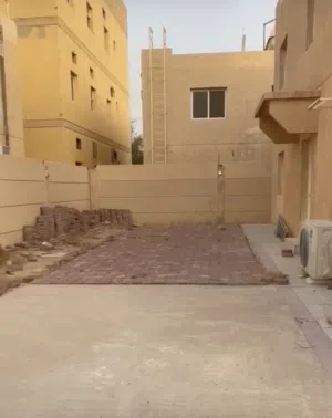 للبيع بيت حكومي الوفرة