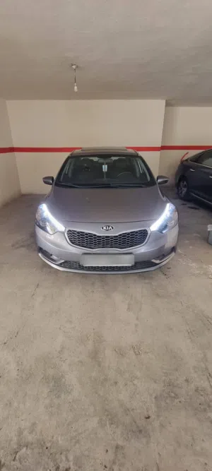Kia Cerato Sport Edition Fully Loaded Except The Gearbox (Manual Gear)