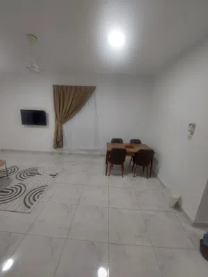 شقه غرفه وصاله وحمام ومطبخ مفروشه بالخوير شامل جميع الفواتير flat 1bhk furniture in elkhwair