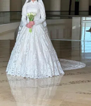 فستان عروس للبيع
