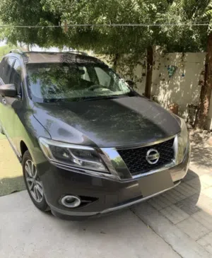 Used Nissan Pathfinder in Al Batinah