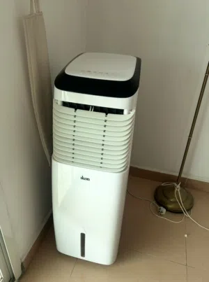 مروحه كهربائيه ومرطب هواء شبه جديد