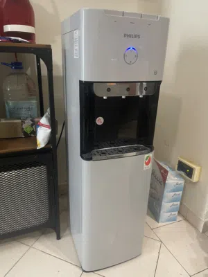 •	Philips Water Dispenser Hot & Cold – Excellent Condition