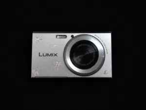كاميرا Panasonic Lumix fs50 بحالة الوكالة - كاملة مع كافة ملحقاتها