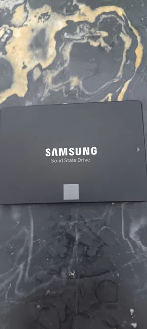 للبيع ssd sumsung 2tb 870 evo