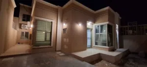 بيت درجه اولئ للبيع في مجمع النرجس السكني