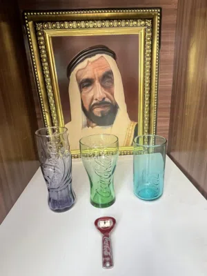 كوب زجاج كوكاكولا