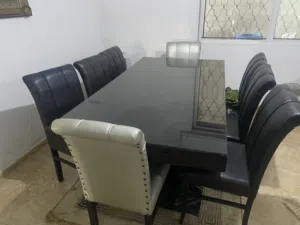 طاولت سفرة عدد 8 استعمال خفيف جدا