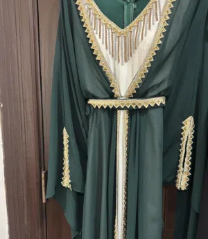 فستان للبيع