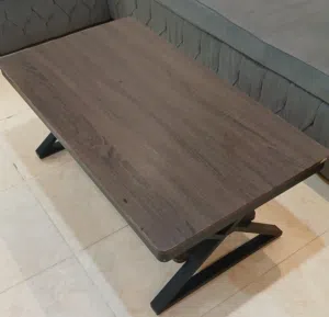 طاولة وسط خشبية