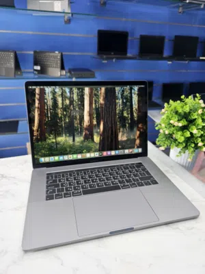 Macbook Pro A1990 2019 Model Intel Core i7 Processor 16GB Ram 250GB SSD MacOS Sequoia15 Inch Display