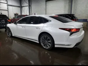 Used Lexus LS in Dhofar