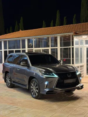 لكزس Lx 570 2017 وارد شركه اعلىً مواصفات فحص كامل