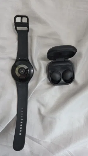 تم تخفيض السعر 70 دينار السعر النهائي ساعة سامسونج watch 4 وسماعة galaxy buds 2 pro