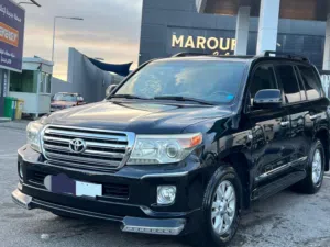 للبيع كاش فقط لاند كروزر فحص كامل 2010 GXR V6 كاش فقط غير قابل للبدل 4000cc