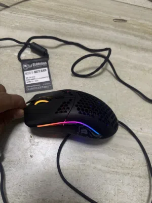 ماوس Glorius Model Oخفيف و سريع ودقيقة الحركة قابل لا التفاوض البسيط