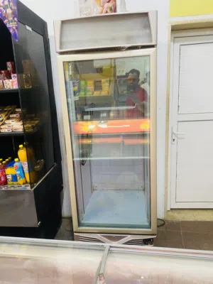 ثلاجه عرض ف حاله ممتاز +فريز بخاري يبي مطور