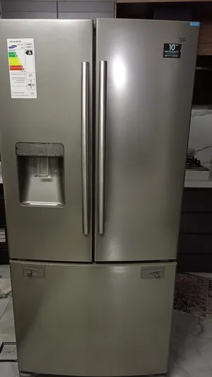 Refrigerators . Samsung . Used4