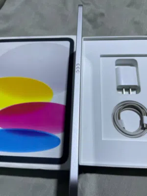 Apple iPad 128 GB in Al Sharqiya