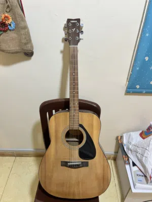 Yamaha F310 acoustic guitar,