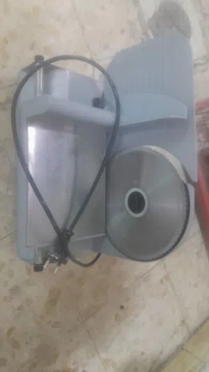 ماكنة تقطيع سنيورة