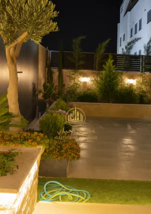 280 m2 5 Bedrooms Apartments for Sale in Amman Umm Zuwaytinah