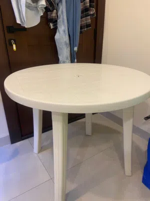 White Round Table for Sale - Removable leggs