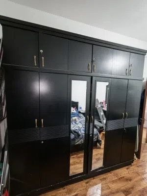 خرانه دورين علاق وارفف عرض 2 متر 90 سنت بي 10 دينار مع التسريحه
