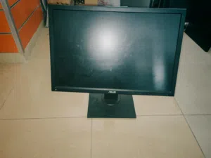 شاشة كمبيوتر