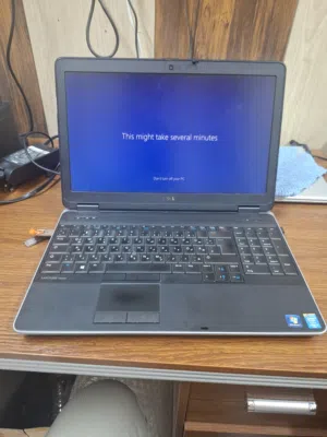 Dell E6540 للبيع