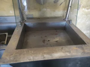 بسطة تبريد حجم صغير للبيع بحالة ممتازة