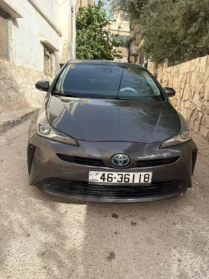 تويوتا بريوس 2019 هايبرد فيراني كوبيه مرخصة مع حساسات وكماليات