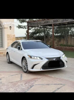للبيع LEXUS300H