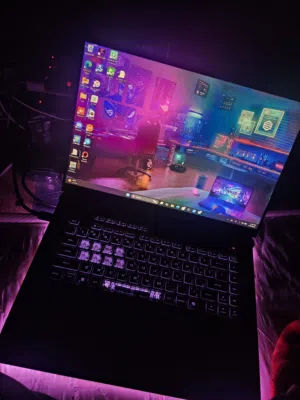 Asus ROG Strix G16 Gaming Laptop RTX 5060 16-Inch Screen Mint Condition + Warranty