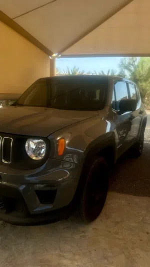Used Jeep Renegade in Buraimi