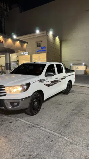 Used Toyota Hilux in Al Ahmadi