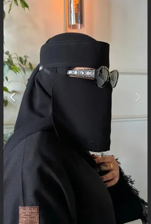 ‏اخرى ‏.‏ M ‏.‏ أسود‏0