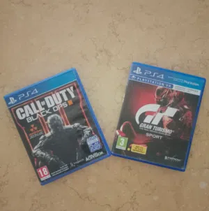 بيع اشرطة ،،،call of duty,,,gran Turismo،،السعر 6.5ريال عماني