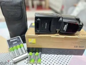 Nikon speedlight SB-900
