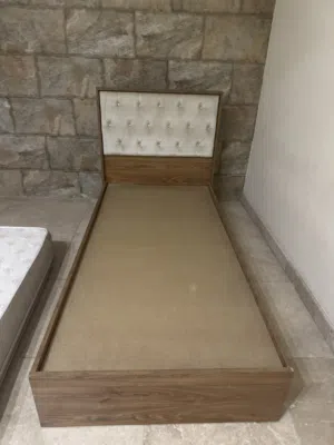 سرير جديد بي مجال
