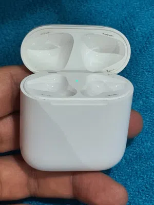 سماعة ايربودز 2 الجيل الثاني الاصدار الثاني (علبة الشحن فقط)