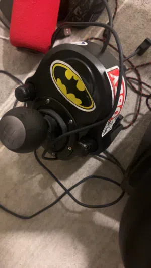 Logitech g steering wheel for ps5 have stickers on them سكان مع قير