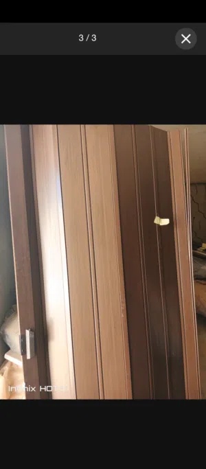 بابين اكورديون بحالة ممتازة للبيع