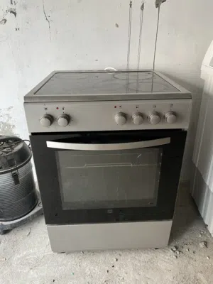 Electric oven 4 burner good condition