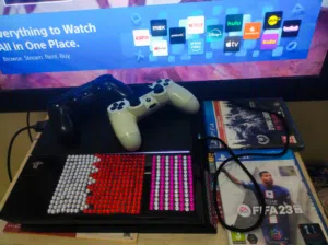 Ps4 500Gb With 2 original controllers