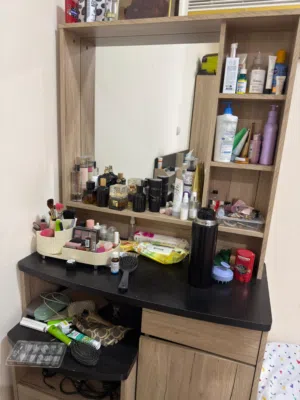dressing table