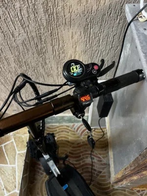 سكوتر كهربائي بطارية جديد ممتازة جدا و نظيف بسعر 400 درهم غير قابل للتفاوض/ لايوجد توصيل