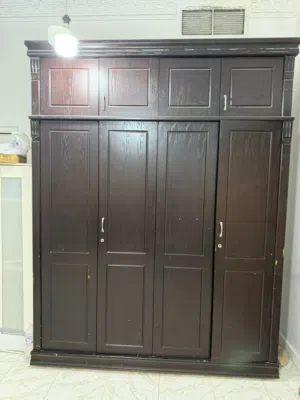 خزانة ملابس بني اللون أنيقة بحالة جيدة جدا WardRobe, Cabinet